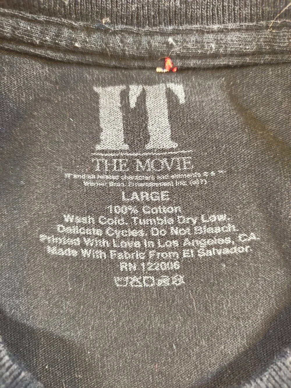 IT Pennywise Horror Graphic Tee – Men’s Large – Black